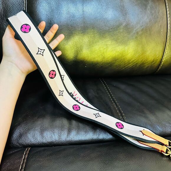 Louis Vuitton Jacquard Strap Black and Pink - Picture 6 of 8